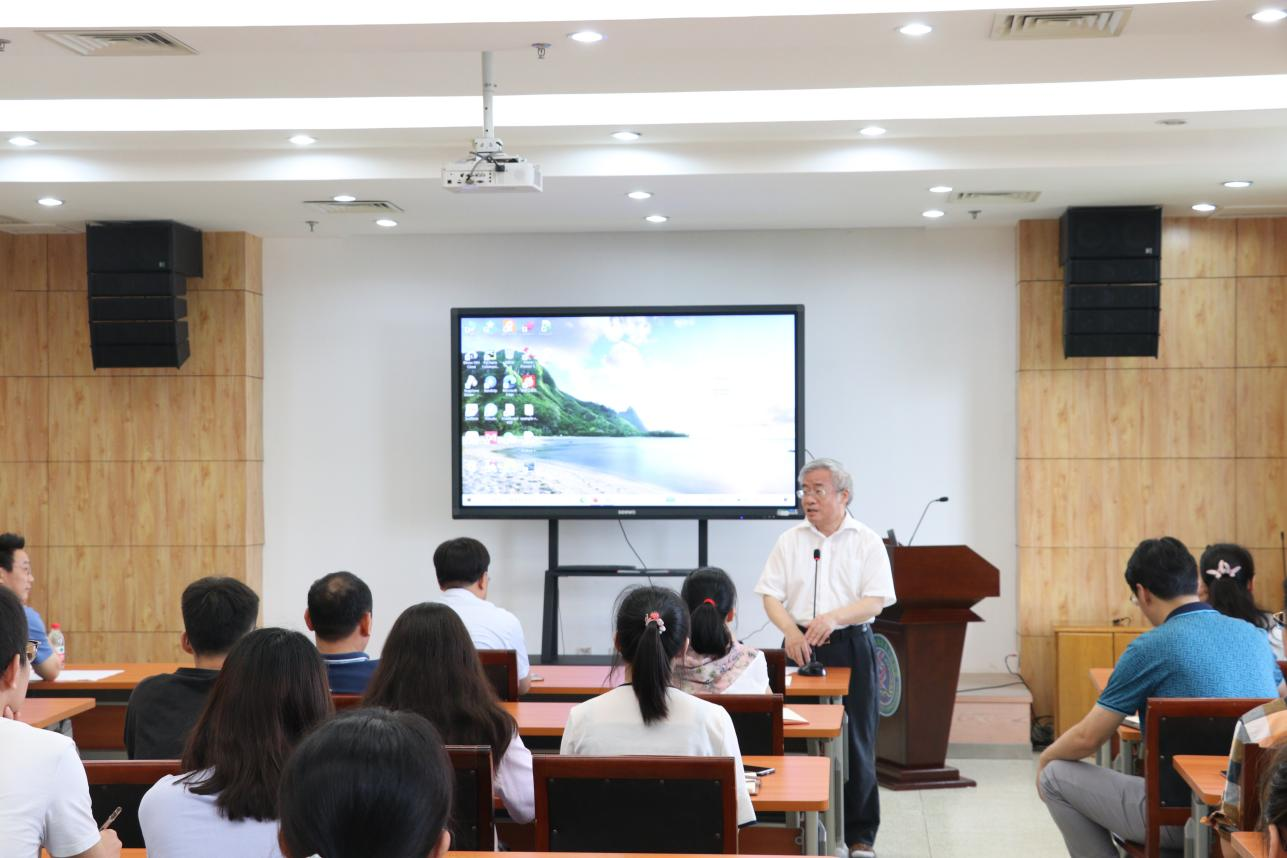 棉花团队开展棉花多抗种质资源创新研讨会