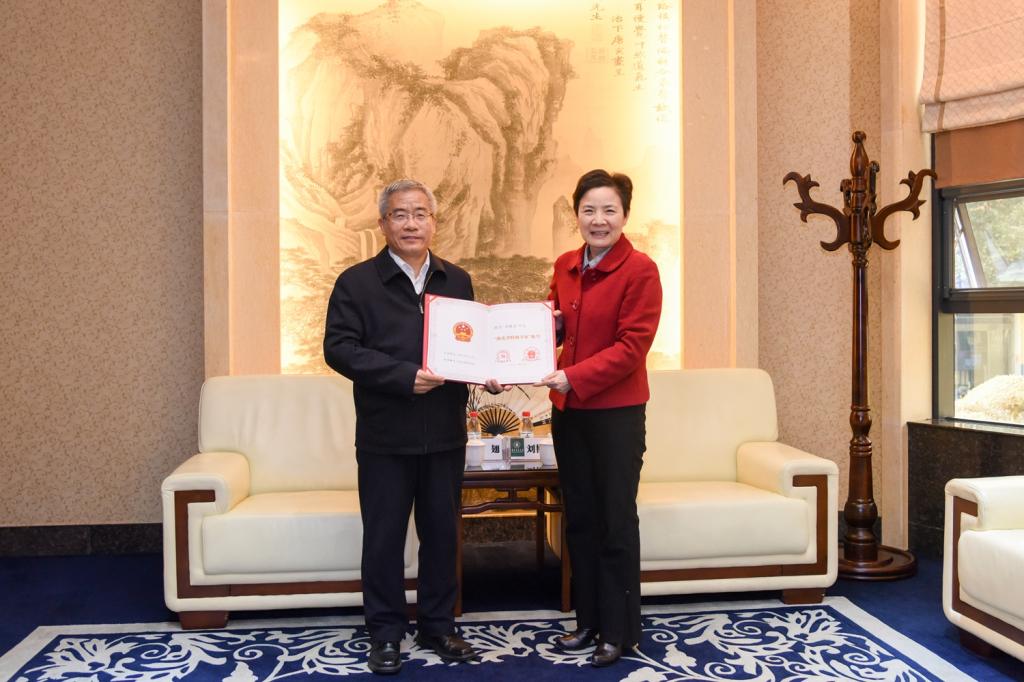 张献龙教授获评首批湖北省特级专家